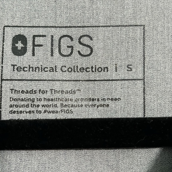 FIGS graphite scrub top size small - Picture 2 of 5